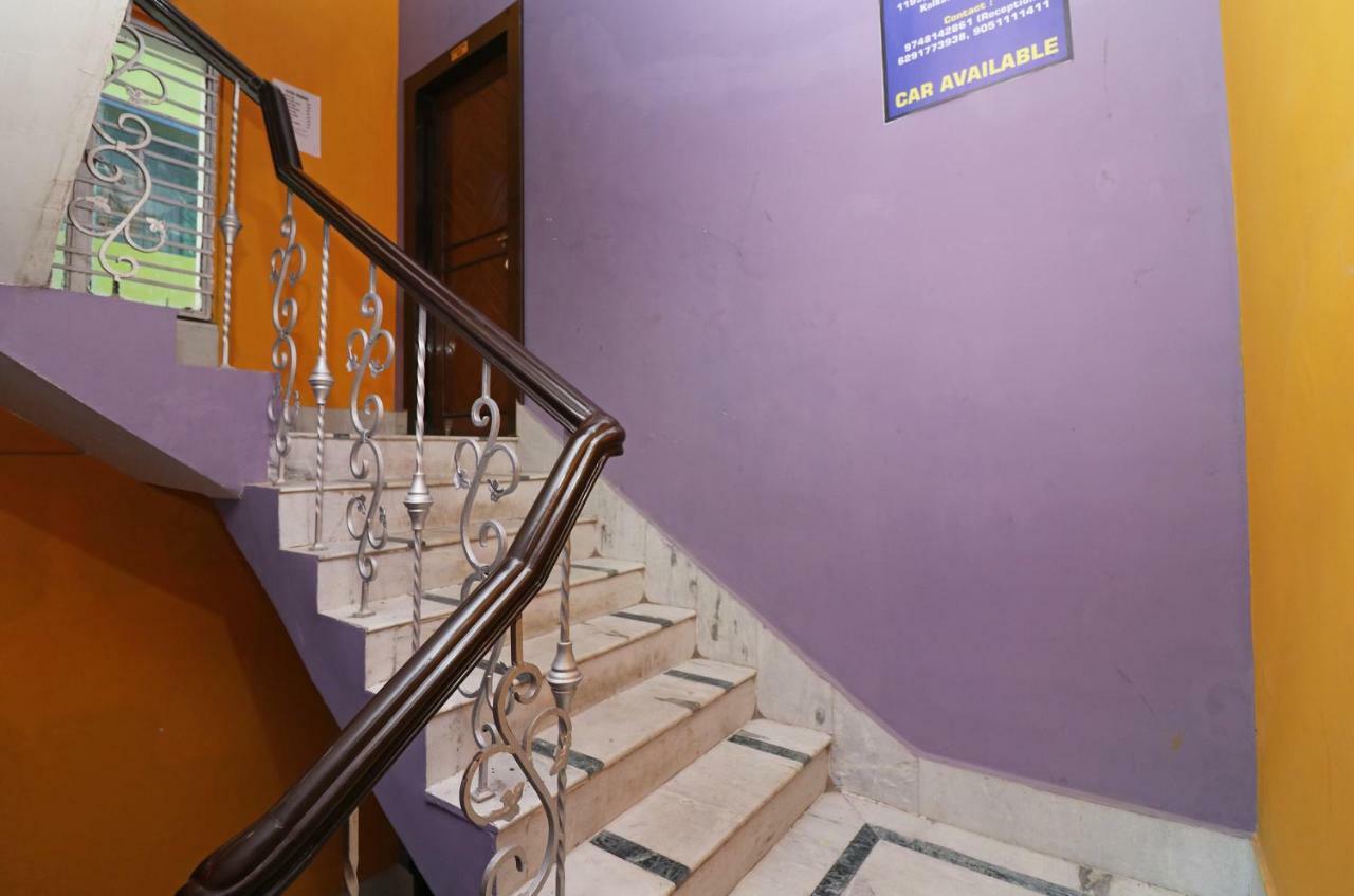 Oyo 23364 Kolkata Hcn Guest House Buitenkant foto