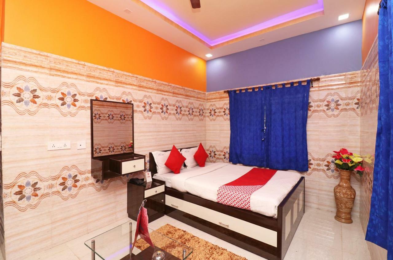Oyo 23364 Kolkata Hcn Guest House Buitenkant foto