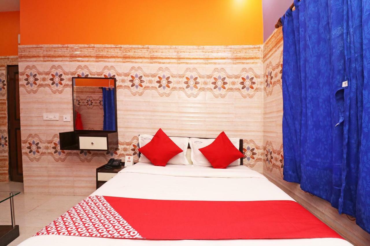Oyo 23364 Kolkata Hcn Guest House Buitenkant foto